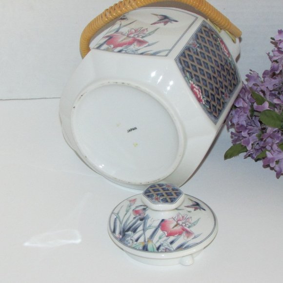 Vintage Tea Set Iris & Hummingbirds Teapot 4 Mugs Japan Cottagecore Cabincore - Picture 10 of 13